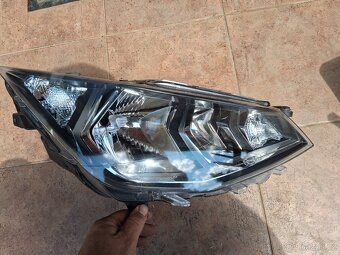 Seat ibiza prave predni svetlo - 3