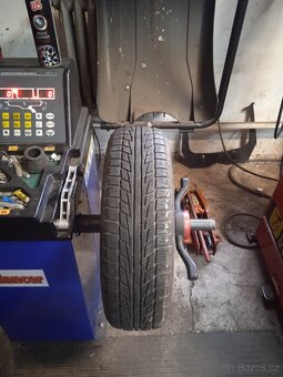 165/70 R14 škoda fabia - 3