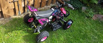 Nová růžová benzinová čtyřkola pro děti 5-10 let - 3