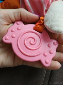 K´s Kids Veselá panenka s úchytem na kočárek - JULIA - 3