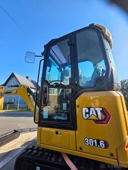 Minibagr Caterpillar 301.6 - 3