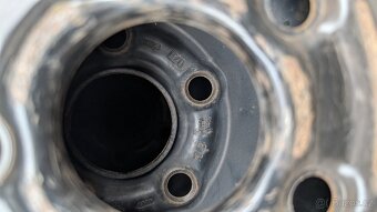 Zimní pneu 165/65 R15 na discích - 3