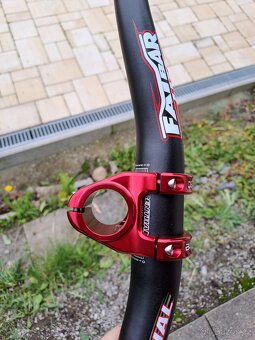 Renthal fatbar lite + burgtec gripy a představec - 3