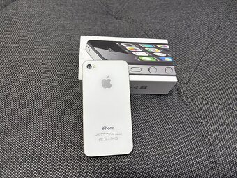 Apple iPhone 4S - 3