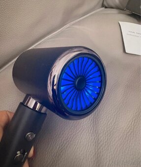 Výkonný fén na vlasy - 3