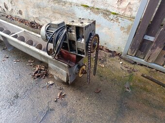 Šnekový nerezový dopravník. - 3