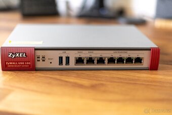 Router/firewall ZyXEL USG 100 (A098) - 3