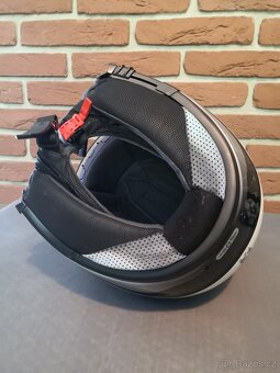 Vyklápěcí motocyklová helma SHUBERTH C3 PRO - 3