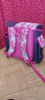 Batoh školní s motivem Hello Kitty - 3