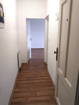 Pronájem městského bytu 1+kk (29,42 m²) – Louny, Husova 1071 - 3