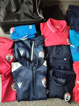 Macron+Puma - 3