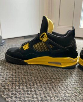 Jordan 4 yellow thunder - 3