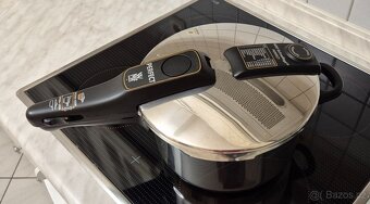 Tlakový hrnec 4,5 l a pánev WMF PERFECT - 3