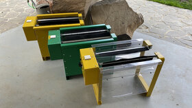 Ometac včelárskych rámikov na baterky - 3