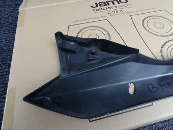 Suzuki Bandit 650 zadní podsedlový plast - 3