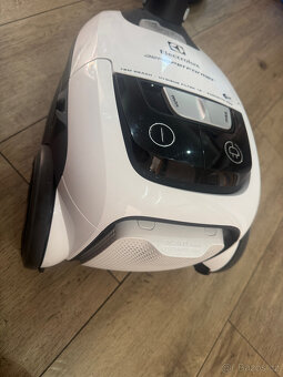Vysavač electrolux sáčkový Aeroperformer - 3