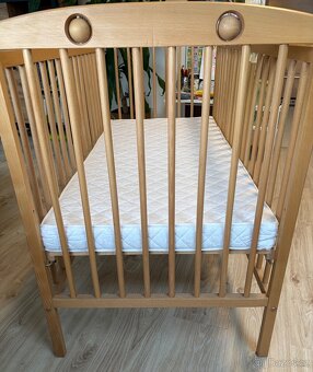 Polohovatelná postýlka pro batolata - 3