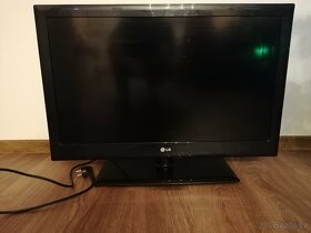 LG TV model 32LE3300 - 3