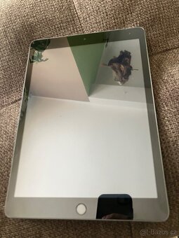 Apple iPad 10.2 (2021) Wi-Fi 64GB - 3