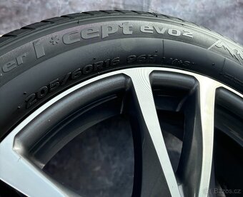 Originální Alu kola 5x114,3 Toyota Avensis,Verso 205/60/16 - 3