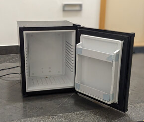 Minibar Guzzanti - 3