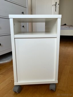 Noční stolek ikea - 3