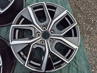 Alu disky Volkswagen Golf 8.5 Leeds R18 - 3