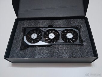 GIGABYTE GeForce RTX 3070 GAMING OC 8GB - 3