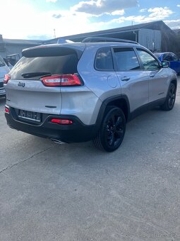 Jeep Cherokee 2019, 2,2 4x4 Automat edice Night Eagle - 3