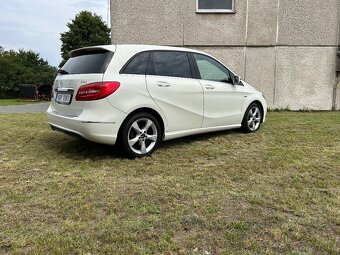 Mercedes Benz B180CDI - 3