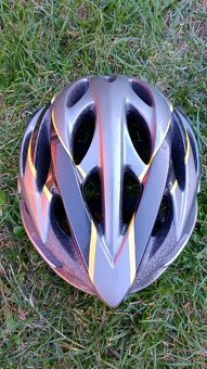 Cyklistická helma Giro M 55-59 cm - 3