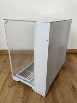 Lian-Li  O11 VISION White nová - 3