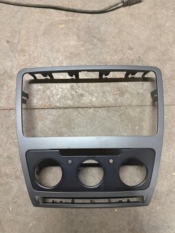 Octavia 2 rámeček radia - 3