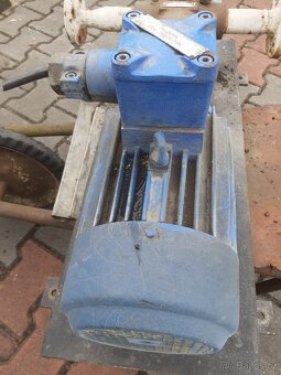 Třífázový elektromotor - 3