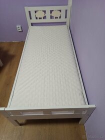 Dětská postel Ikea Kritter s roštem, matrací a zábranou - 3