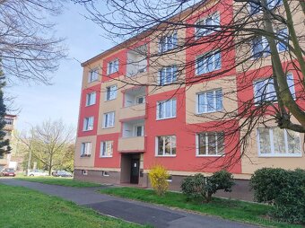 Byt 2+1 67m s balkónem, Seifertova ul. (u koupaliště) - 3