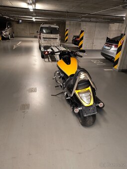 Suzuki M1800R - 3