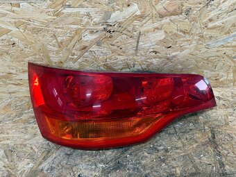 ZADNÍ LEVÉ SVĚTLO AUDI Q7 4L PŘED.FACELIFT - 3