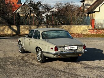 Jaguar XJ6 - 3