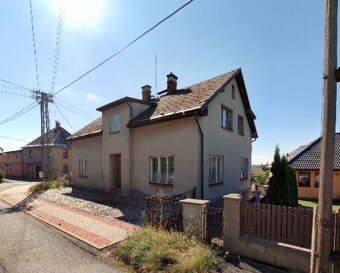 RD v obci Jenišovice, ID 7246e 2606 - 3