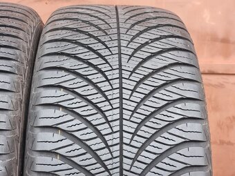 Celoroční Goodyear 235/50/18 - 3