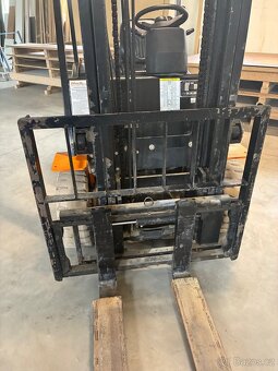 Elektricky VZV nosnosť 2500kg - 3