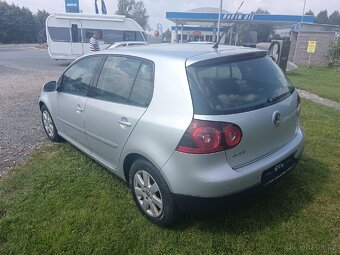 VW GOLF 1,6 MPI - 3