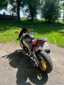 Aprilia RSV4 Factory APRC ABS – TOP stav, 135 kW, nové pneu - 3