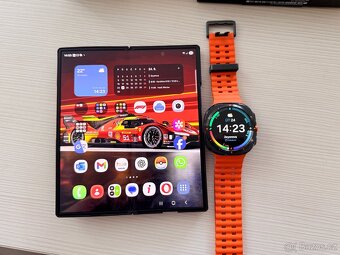 Samsung Galaxy Z Fold6 5G 12/512GB Galaxy Watch Ultra - 3