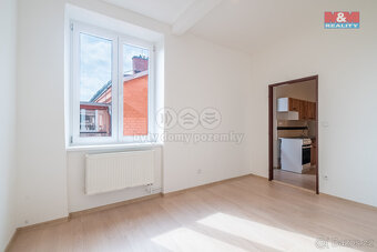Prodej bytu 1+1, 35 m², Ostrava, ul. Nádražní - 3
