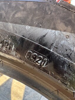Pirelli scorpion 235/50 R19 - 3