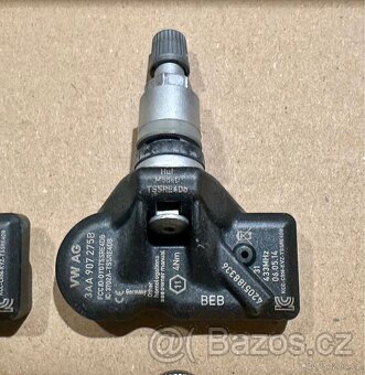TPMS snímač tlaku v pneumatikách VW 3AA907275B - 3