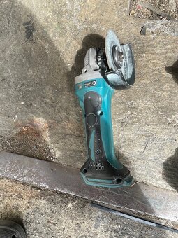 Aku úhlová bruska makita 115mm - 3