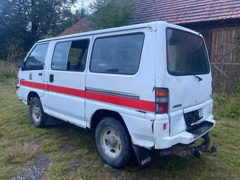 Mitsubishi L300 2.5td 4x4 / 8 míst / tažné 2t - 3